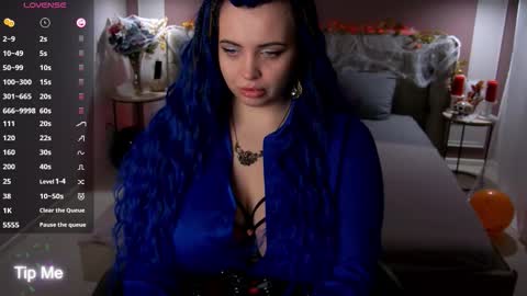 Snapshot of maya_mils chatting on November 4, 1:16 am Maya Mils online show from November 4, 1:16 am