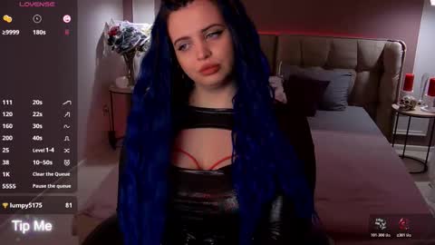 Snapshot of maya_mils chatting on November 13, 1:48 am Maya Mils online show from November 13, 1:48 am