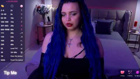 Snapshot of maya_mils chatting on November 24, 1:05 am Maya Mils online show from November 24, 1:05 am