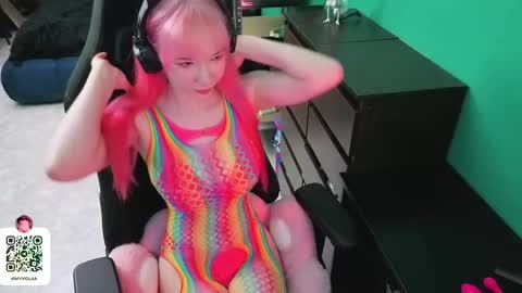 Maya Viola online show from April 12, 5:23 am