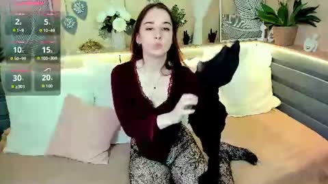 Snapshot of maya_winters chatting on June 10, 10:14 am maya_winters online show from June 10, 10:14 am