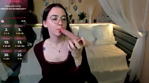 Snapshot of maya_winters chatting on August 4, 11:13 am maya_winters online show from August 4, 11:13 am