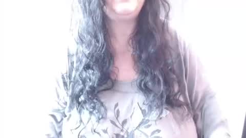 Maya online show from April 22, 7:33 am