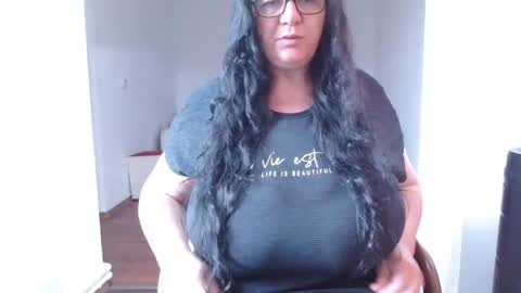 Snapshot of mayabbw50tits chatting on May 9, 7:13 am Maya online show from May 9, 7:13 am
