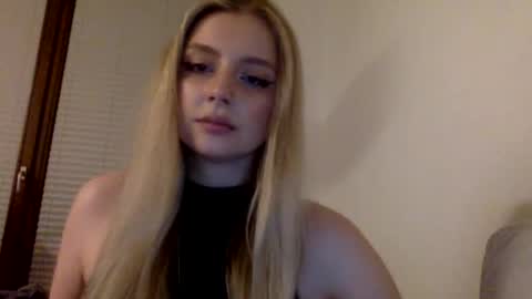 Snapshot of mayaflirt chatting on April 30, 8:37 pm mayaflirt online show from April 30, 8:37 pm