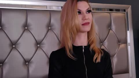 Maya online show from April 27, 4:43 am