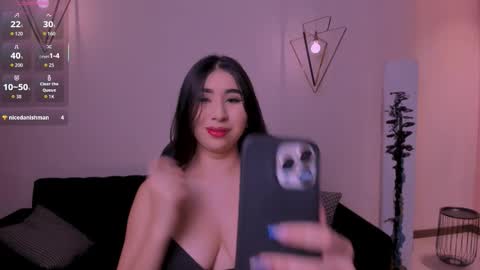 Snapshot of mayamoretti chatting on October 16, 3:29 am Maya online show from October 16, 3:29 am