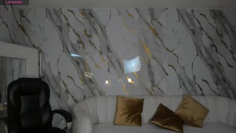 Maya online show from March 24, 3:55 am