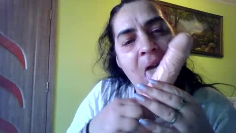 Snapshot of mayamorgen chatting on March 1, 7:43 am maya online show from March 1, 7:43 am