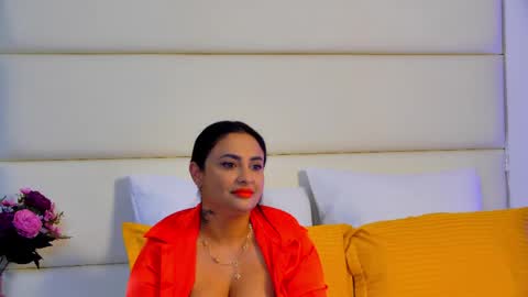 Maya online show from April 19, 8:55 pm