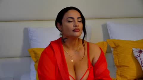 Maya online show from April 22, 8:54 pm