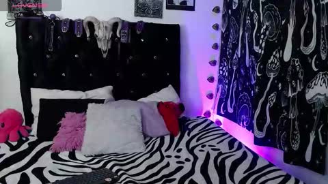 mayaredd online show from October 10, 3:38 am