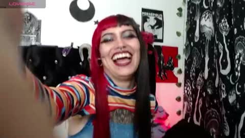 Snapshot of mayaredd chatting on July 5, 12:28 am mayaredd online show from July 5, 12:28 am