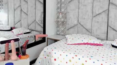 Nicolle Ruselle   Hello my lovely  schedule for great fun from  630 am and end 800 pm Colombian time I wait for you online show from November 6, 12:28 pm