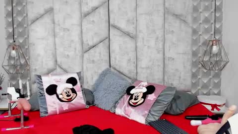 Nicolle Ruselle   Hello my lovely  schedule for great fun from  630 am and end 800 pm Colombian time I wait for you online show from December 5, 3:30 pm