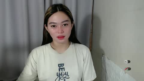 Snapshot of mayasally_ chatting on January 28, 7:43 am mayasally_ online show from January 28, 7:43 am