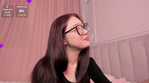 Erina online show from April 8, 7:30 am