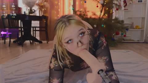 Snapshot of mayaster chatting on January 26, 11:28 am Maya online show from January 26, 11:28 am