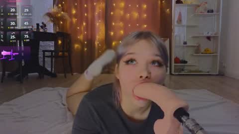 Snapshot of mayaster chatting on February 6, 11:32 am Maya online show from February 6, 11:32 am