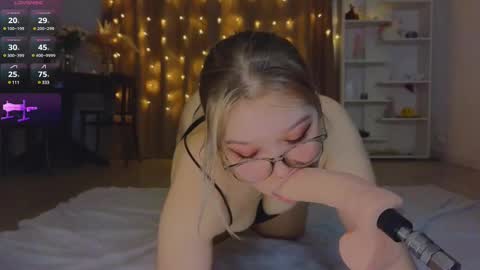 Snapshot of mayaster chatting on February 21, 2:17 am Maya online show from February 21, 2:17 am