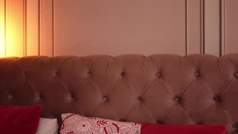 Snapshot of mayavixxen chatting on February 22, 5:55 am MayaVixxen online show from February 22, 5:55 am