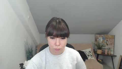 Snapshot of mayawill chatting on December 4, 1:09 pm mayawill online show from December 4, 1:09 pm