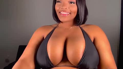 Snapshot of maybabi chatting on December 3, 8:39 pm MayBabi online show from December 3, 8:39 pm