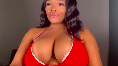 Snapshot of maybabi chatting on December 25, 11:00 am MayBabi online show from December 25, 11:00 am