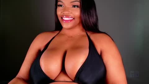 Snapshot of maybabi chatting on February 15, 2:33 pm MayBabi online show from February 15, 2:33 pm