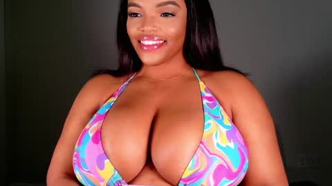 Snapshot of maybabi chatting on February 19, 8:31 pm MayBabi online show from February 19, 8:31 pm