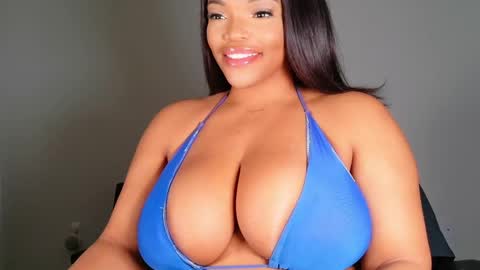 Snapshot of maybabi chatting on February 22, 12:19 pm MayBabi online show from February 22, 12:19 pm