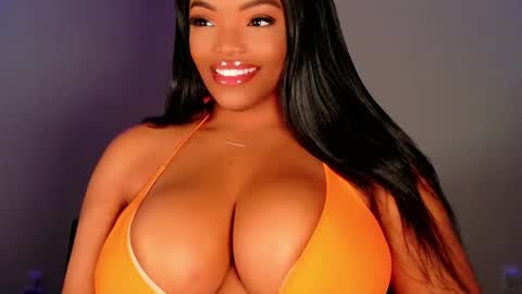 Snapshot of maybabi chatting on October 6, 11:18 am MayBabi online show from October 6, 11:18 am