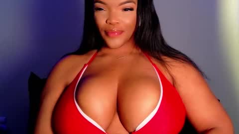 MayBabi online show from April 23, 11:42 am