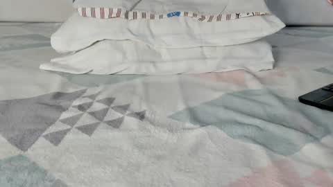 Maybelline69 online show from March 3, 7:06 pm