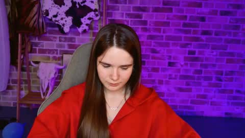 maybloom_ online show from April 23, 12:29 pm