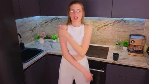 Mia online show from February 12, 4:11 pm