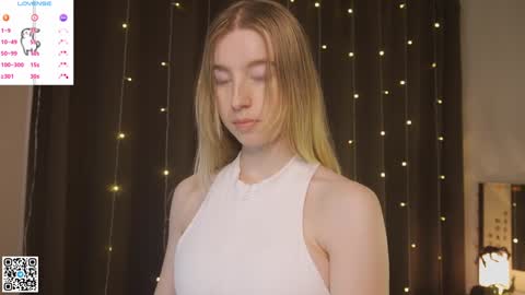 Violet online show from December 29, 8:26 pm