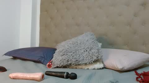 MAYA online show from November 15, 1:36 am