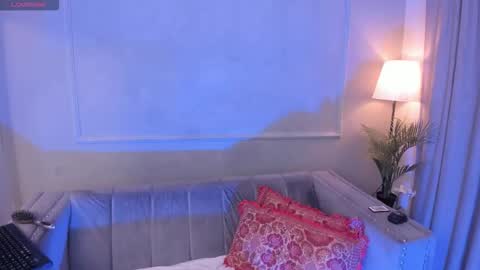 Snapshot of mayevanss chatting on October 18, 3:42 am mayevanss online show from October 18, 3:42 am