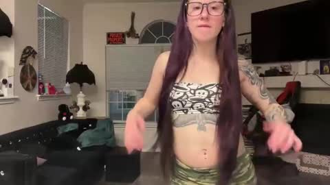 Snapshot of mayhem4ever chatting on November 15, 1:14 am mayhem online show from November 15, 1:14 am