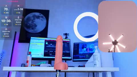 Snapshot of maykka chatting on October 12, 12:20 am Mayka online show from October 12, 12:20 am