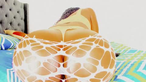 Snapshot of mayo_771804 chatting on November 10, 10:03 am Karol black18 online show from November 10, 10:03 am