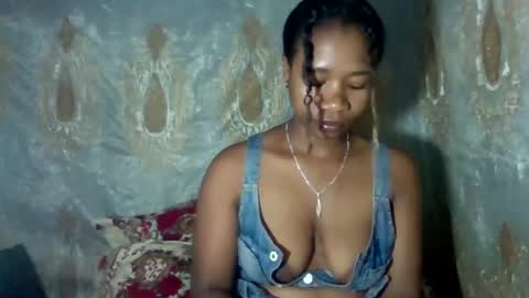 mayrah online show from February 19, 5:47 am