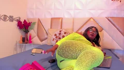 Snapshot of maystorm_ chatting on September 10, 2:22 am May online show from September 10, 2:22 am