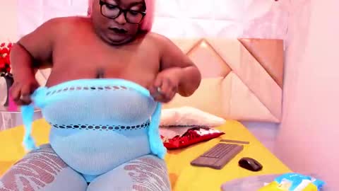 Snapshot of maystorm_ chatting on October 3, 2:08 am May online show from October 3, 2:08 am