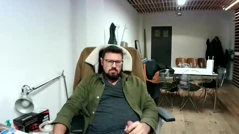 Snapshot of maythe4bwu chatting on October 25, 9:50 am maythe4bwu online show from October 25, 9:50 am