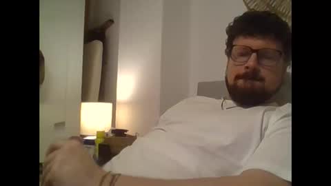 Snapshot of maythe4bwu chatting on April 10, 11:42 pm maythe4bwu online show from April 10, 11:42 pm