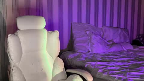 Snapshot of mayvi_cold chatting on March 31, 6:52 pm mayvi_cold online show from March 31, 6:52 pm