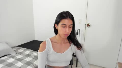 mazikeen_18 online show from March 20, 1:38 pm