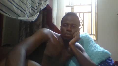 Snapshot of mb4006 chatting on August 5, 7:00 am 0040 online show from August 5, 7:00 am